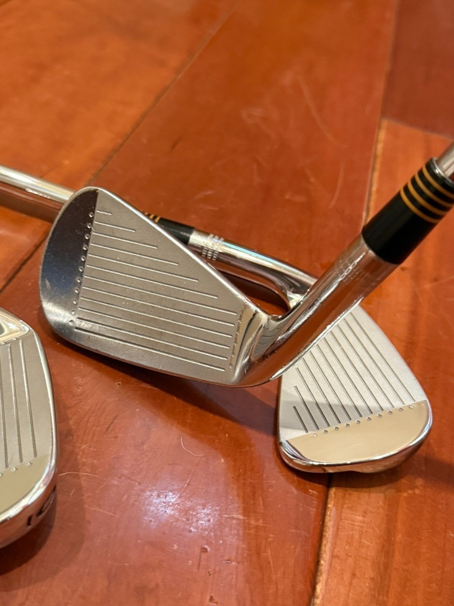 Wilson Staff FG Tour 100 Anniversary Forged Iron Set 4-PW Dynamic