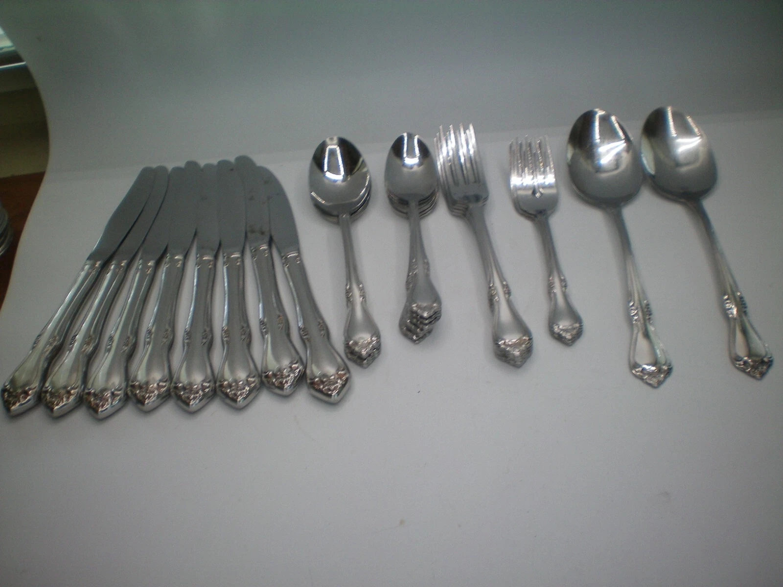 31 Pieces Oneida SSS Celebrity Pattern Stainless Steel Flatware MIXED LOT
