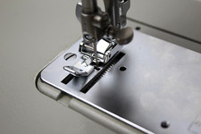 Snap On Nähfußhalter + Reißverschlussfuß ...