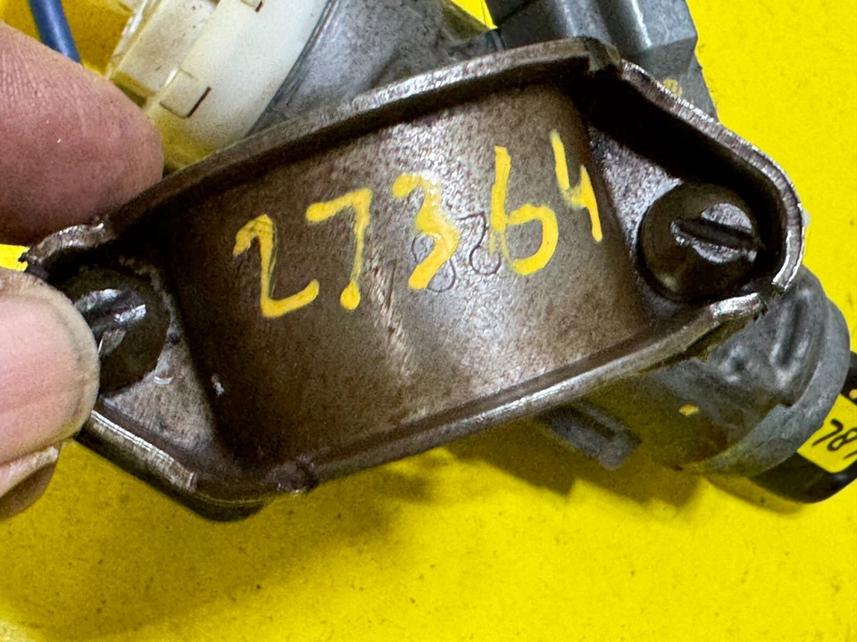 Interruptor de encendido Toyota Matrix 2003-2006 cilindro de bloqueo con llave OEM Foto 2 de 4