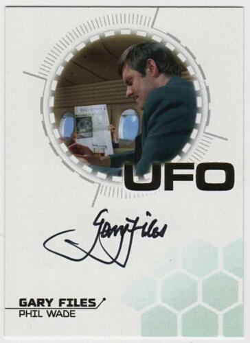 UFO Series 3. Gary Files As Phil Wade. Autograph Gold Foil Card #GF1 - Picture 1 of 2