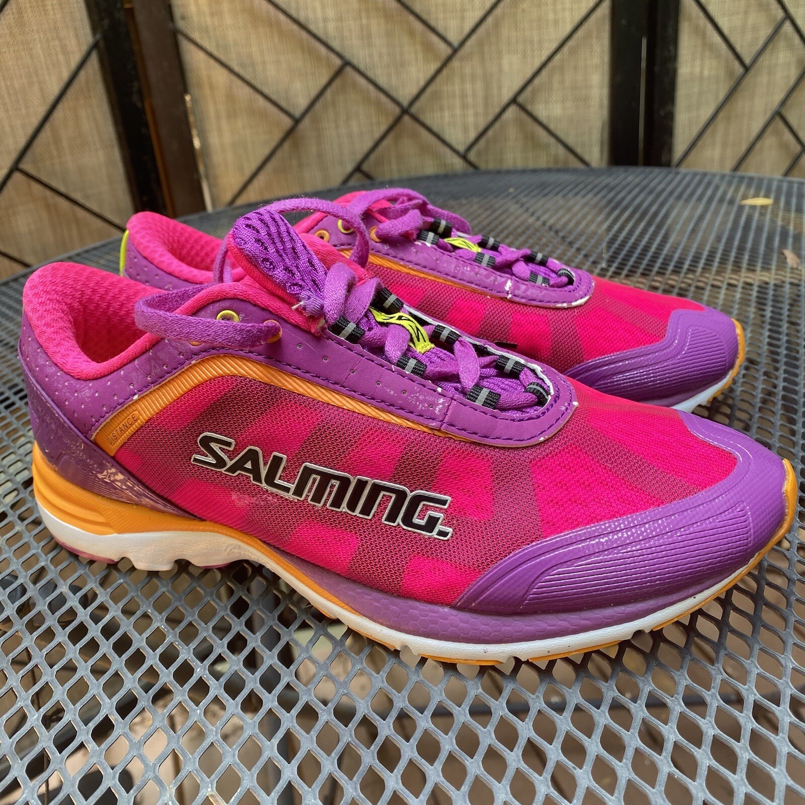 SALMING Running Shoes Distance  Women Anti Bacterial Odor Size 6.5 Floor Model-image