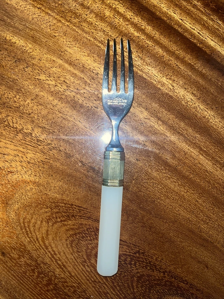 Mikasa Prisma Opaline Flatware 5 Piece Set Excellent Condition 10 Sets Available - Image 3 of 4