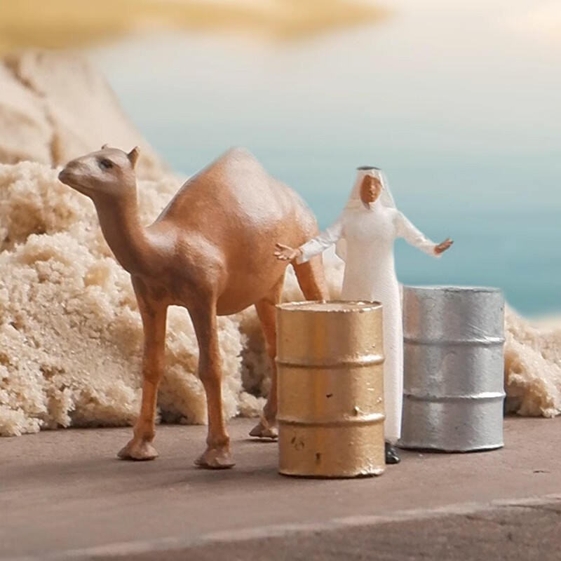 Diorama 1:64 Desert Camel Fuel Can Doll Mini Figure Simulation Model Scene
