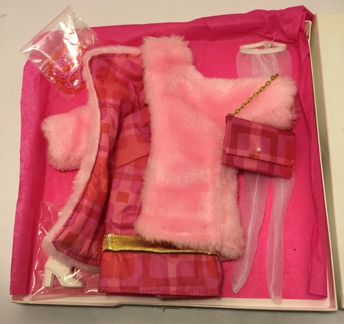 VTG 2002 Barbie Convention Rocky Mountain Mod Mark York’s So Hip It Hurts Outfit - Picture 2 of 12