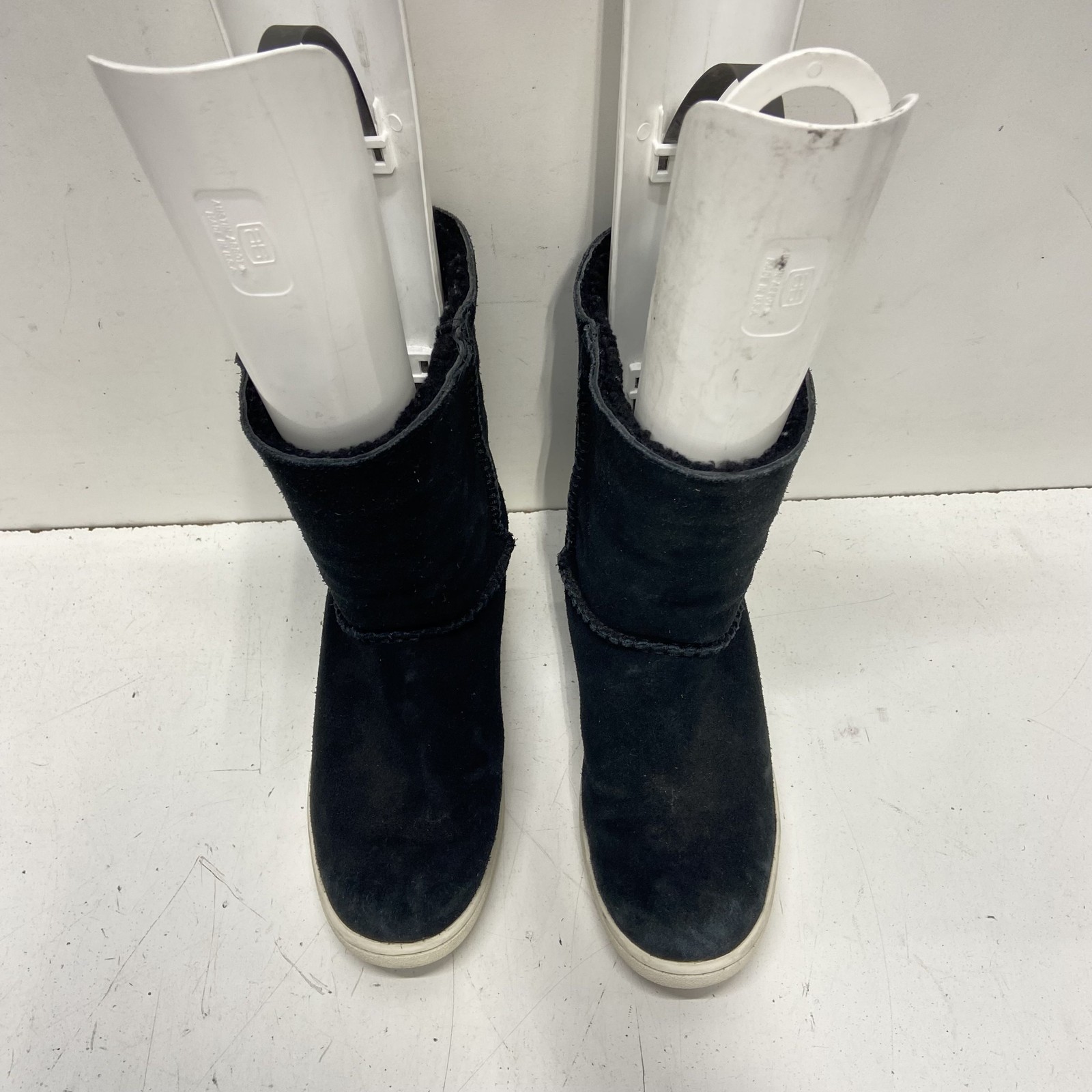 UGG Black Solid Mid-Calf Boot Boot Women's Size 7 - image 5