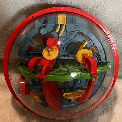 3D Maze Puzzle Ball Brain Teaser; 3 Puzzles In One Sphere. EUC. Fun For All Ages