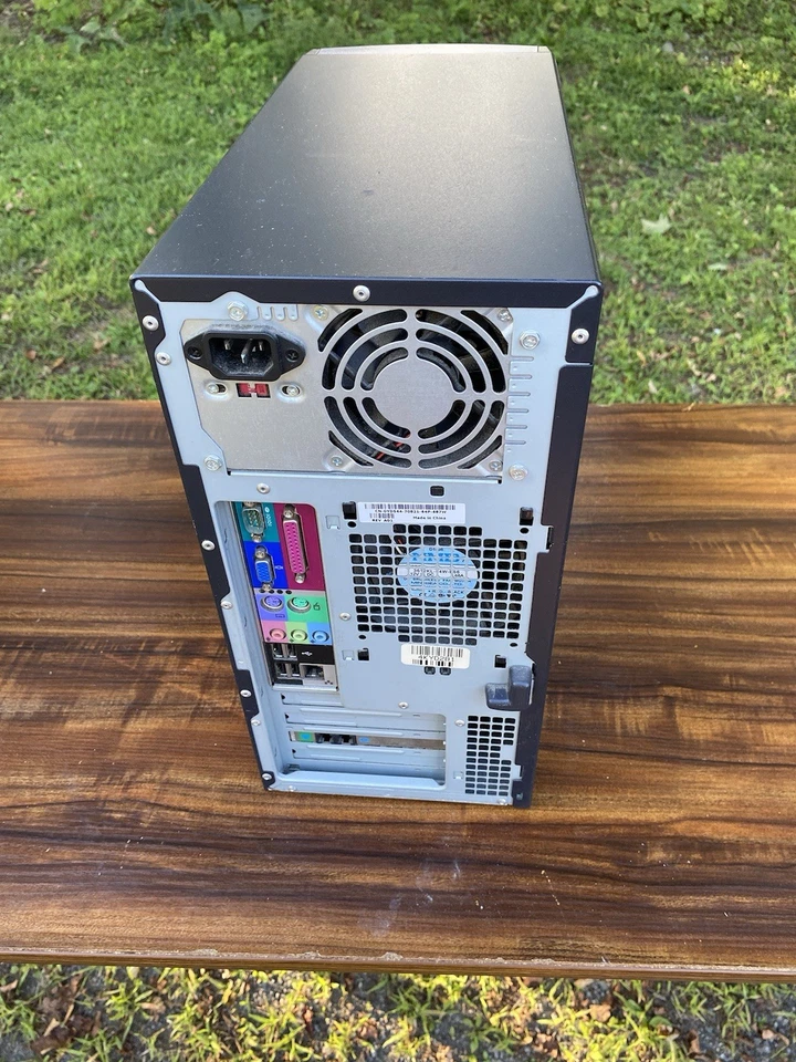 PARTS/REPAIR - Dell DMC Dimension B110 Computer Tower - Windows XP Home Edition - Image 4 of 4