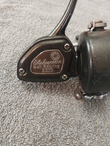 Mulinello da spinning vintage Shakespeare Ball Bearing 2210 usato funziona bene Japan - Foto 2 di 13