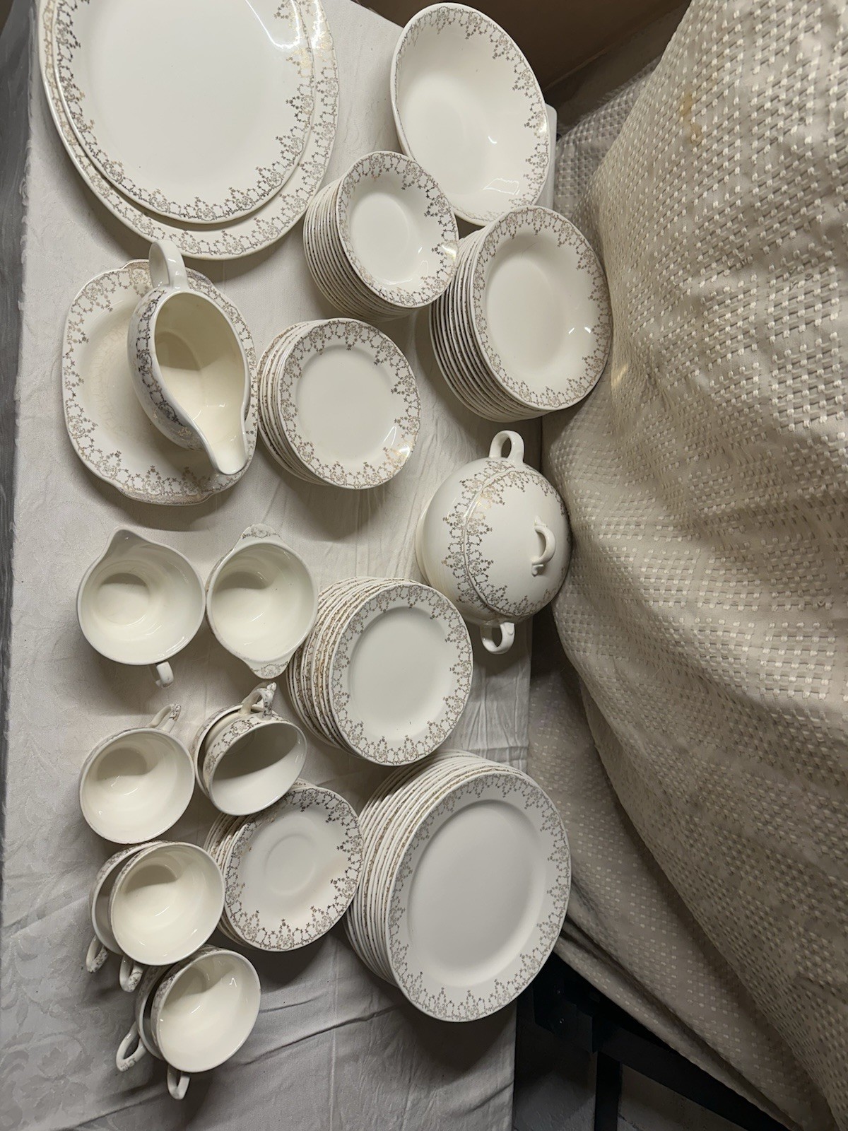 Royal China Co., USA, Crooksville, snowflake pattern