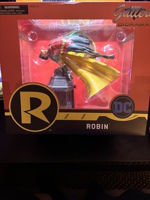 DC Gallery Diorama Robin Figure - Boxed, Multicolor, Age 14+