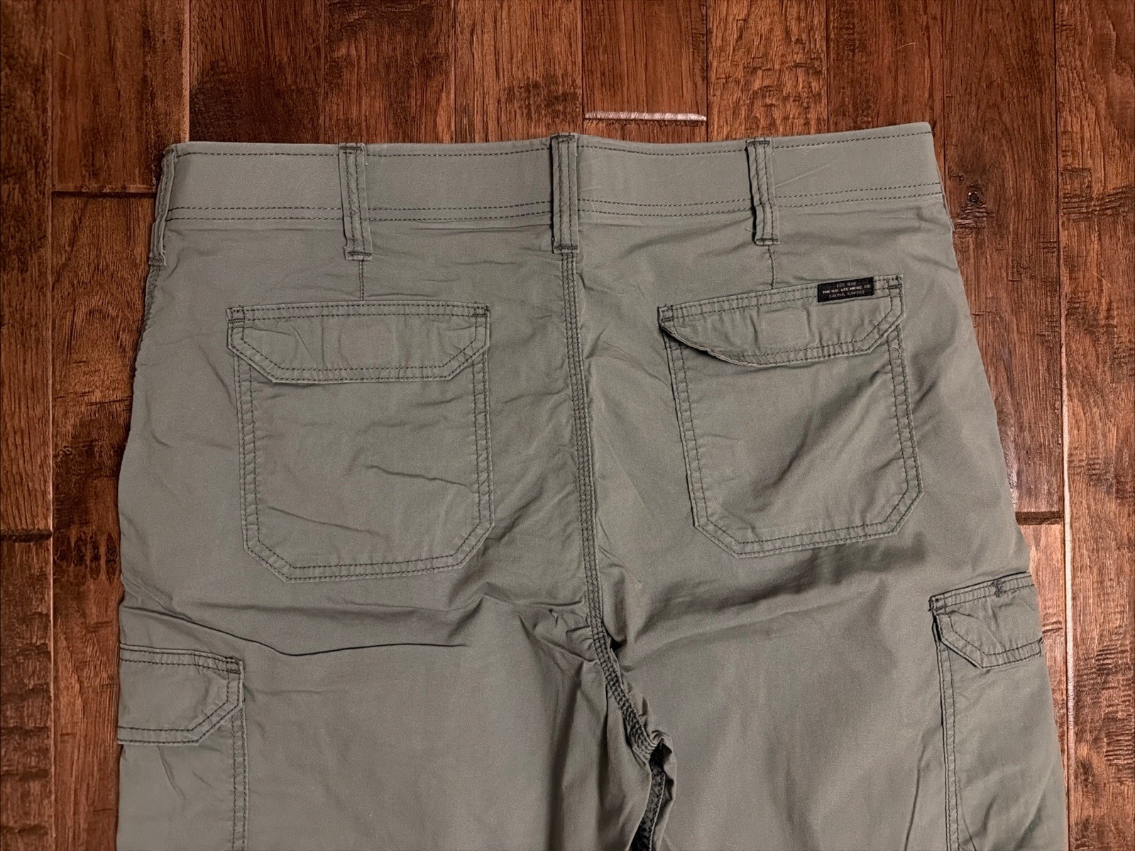 Lee Mens Extreme Motion Cargo Short; Olive Grove, 38 thumbnail 5