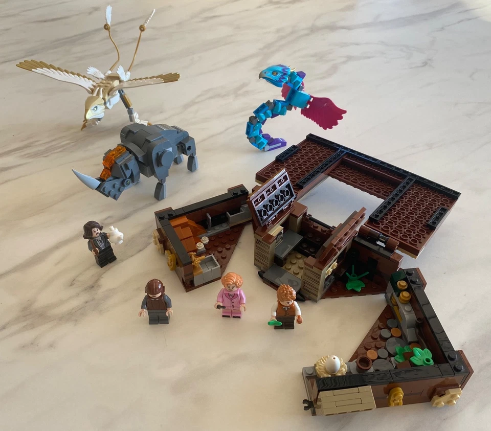 LEGO Harry Potter 75952 Newt's Case of Magical Creatures, photo 1 sur 5