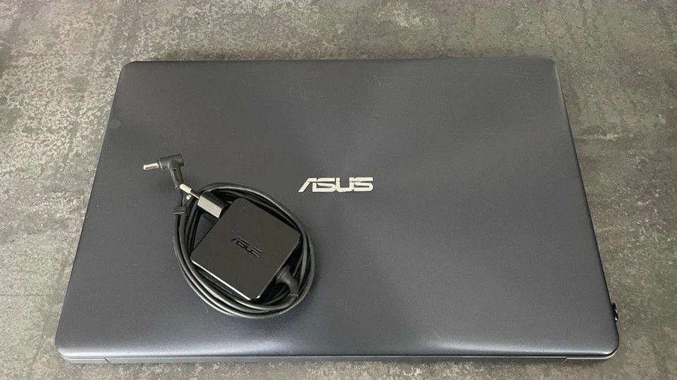 ASUS Vivobook 15 R520QA Laptop Computer Notebook Windows 11