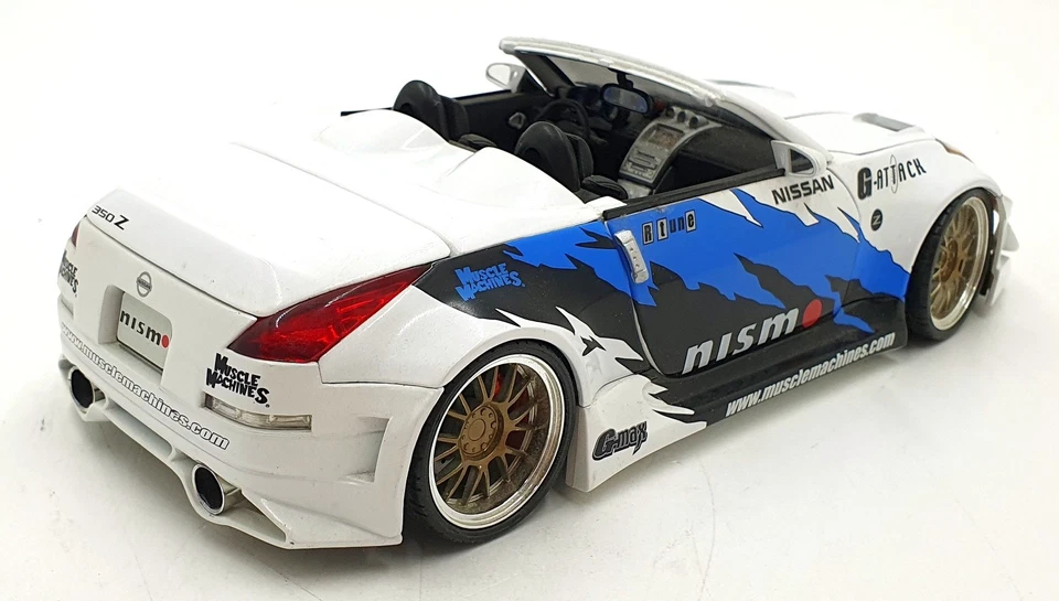 Ertl escala 1/18 Diecast 57876 - '04 Nissan 350Z Nismo - Blanco/Azul/Negro Foto 2 de 4