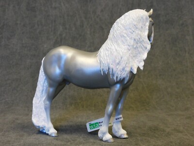 シベリア シヴェリアsivelia toy WIA NEW * Niklas Silver Holiday Friesian Stallion * Eberl 1:18