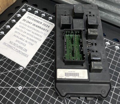 2006 jeep commander cigarette lighter fuse XK 2006Internal Fuses What fuse controls power to