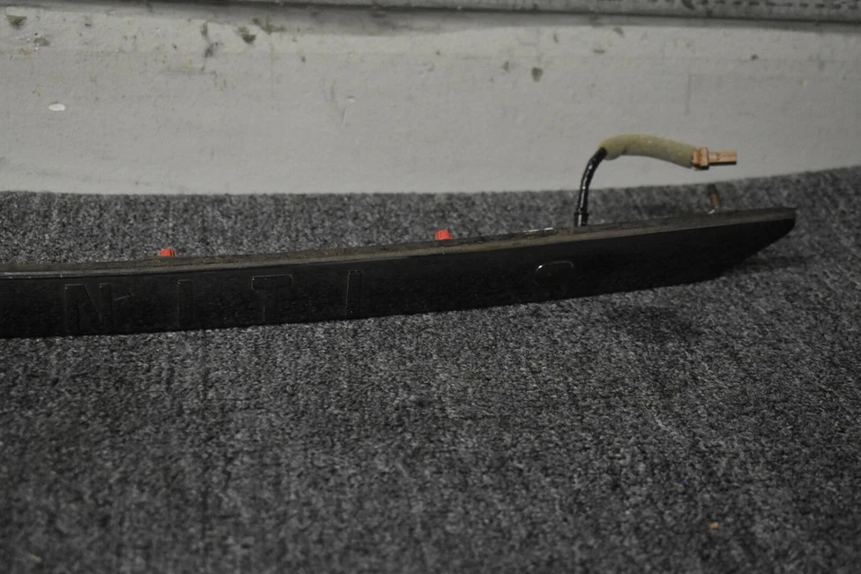 2014-2017 INFINITI QX70 БАЗОВЫЙ ЗАДНИЙ ХРОМИРОВАННЫЙ ПЛАВНИК В СБОРЕ ЗАВОДСКОЙ ИЗГОТОВИТЕЛЬ ОБОРУДОВАНИЯ - Изображение 3 из 4