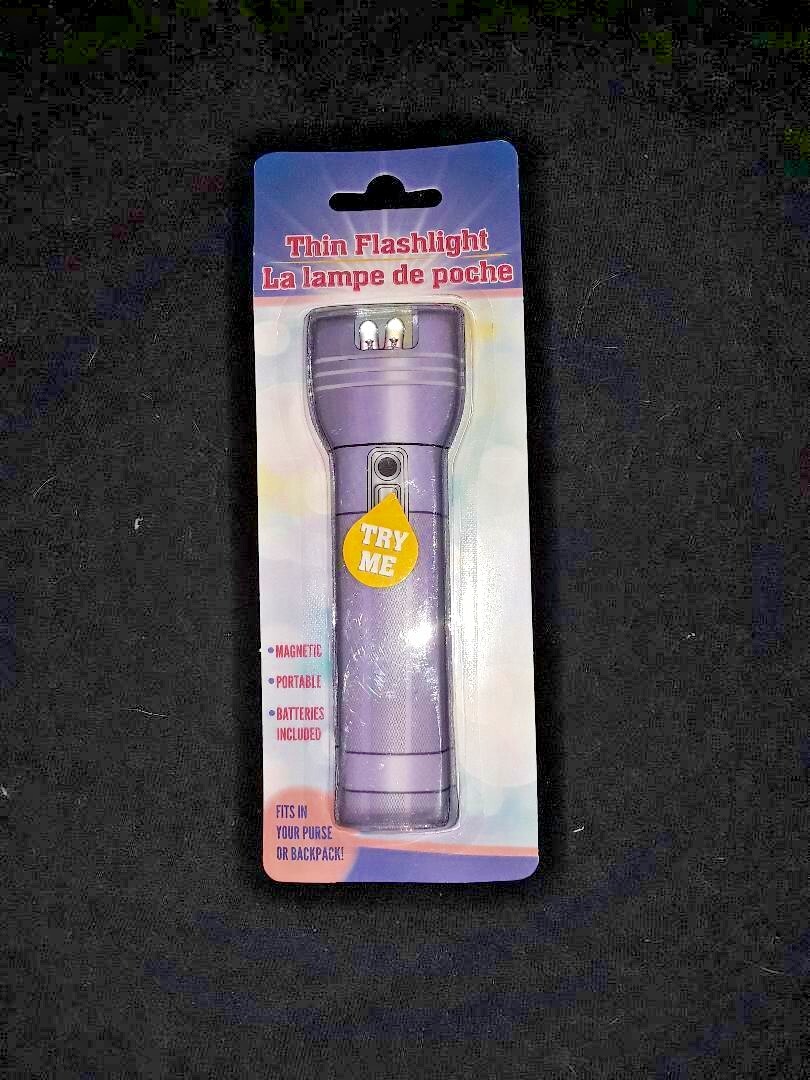 THIN MAGNETIC FLASHLIGHT - Check out the assorted colors! | eBay