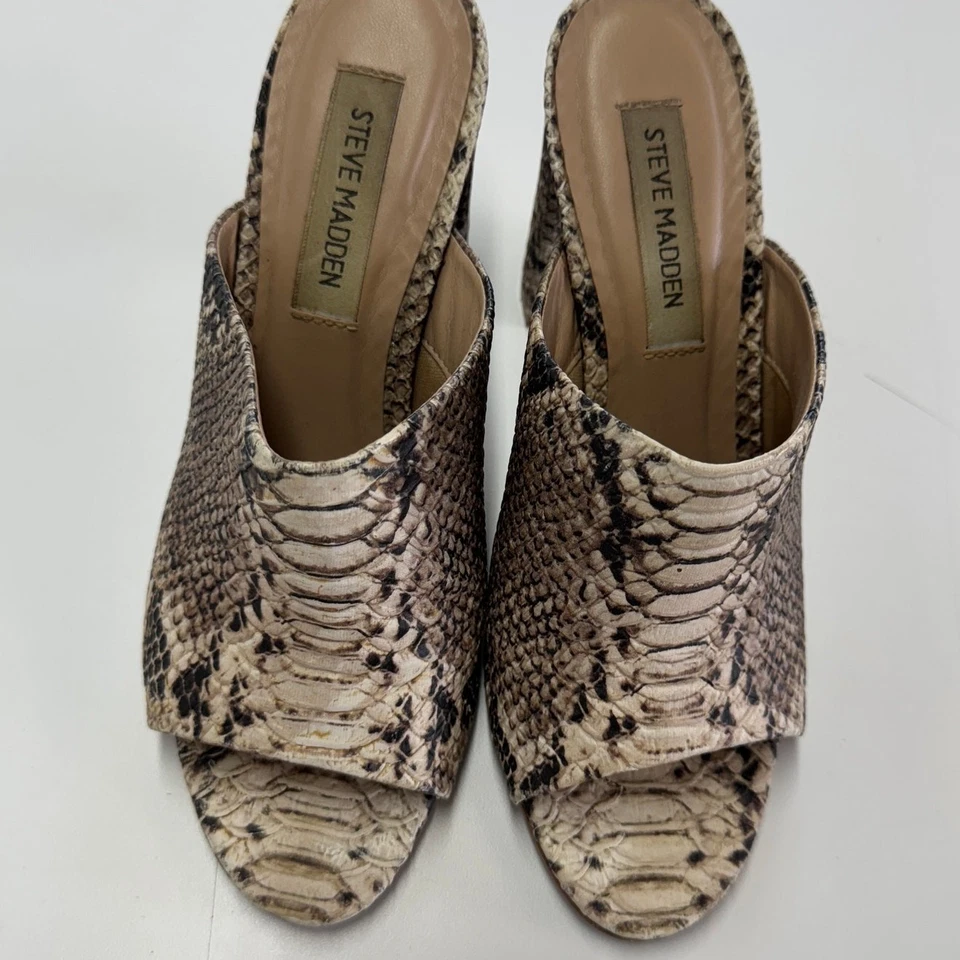 Женские туфли на каблуках Steve Madden 7 с черным змеиным принтом Esmerelda черные с открытым носком - Изображение 3 из 4