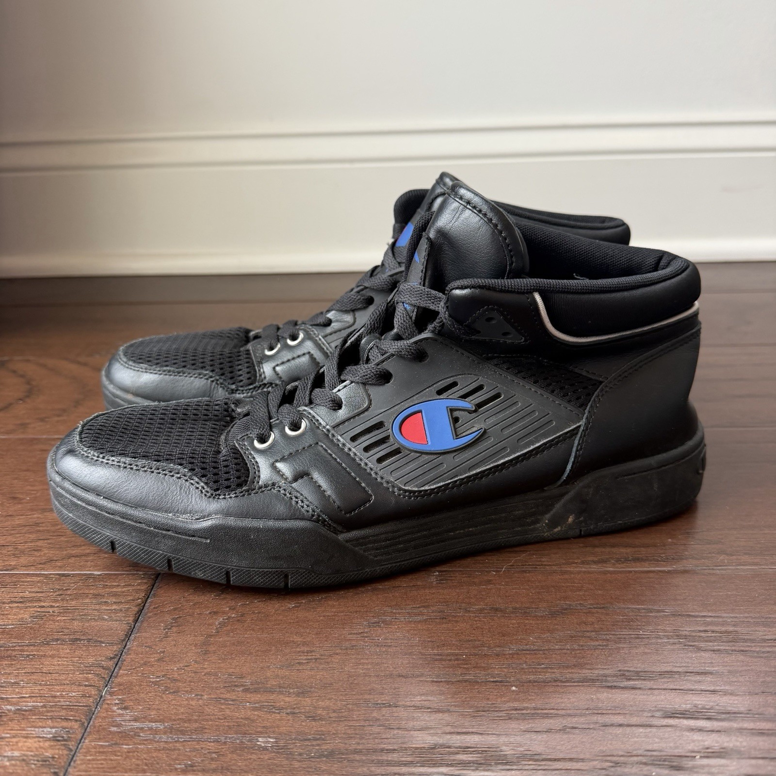 Mens Size 11 M Black Hi Top Lace Up Logo