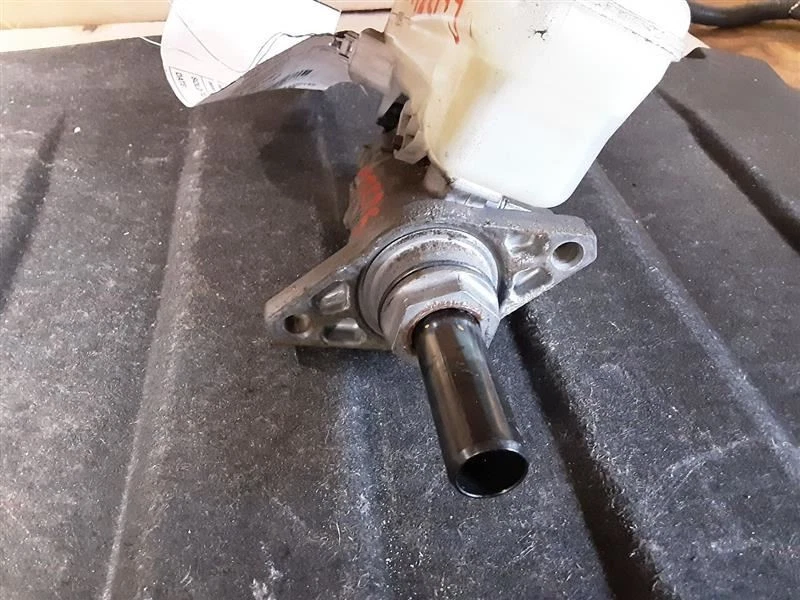 Cilindro maestro de freno convertible para 06-15 LEXUS IS250 252663 Foto 3 de 4