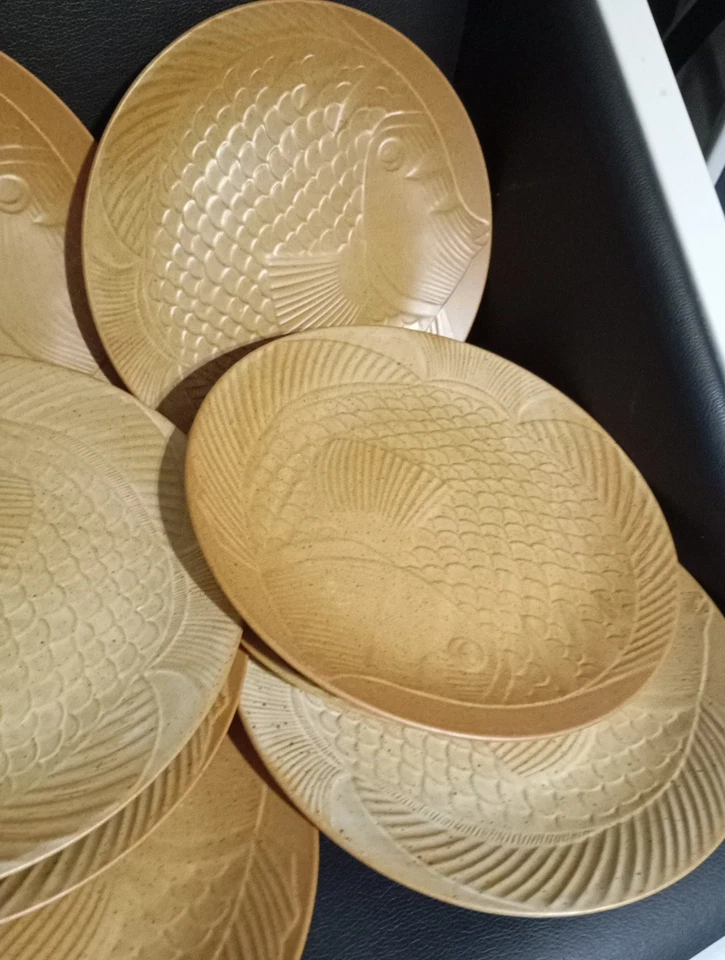 8 Assiettes à poisson en grès neuves CNP VILLAGE FRANCE parfait état sans trace - Photo 3/4