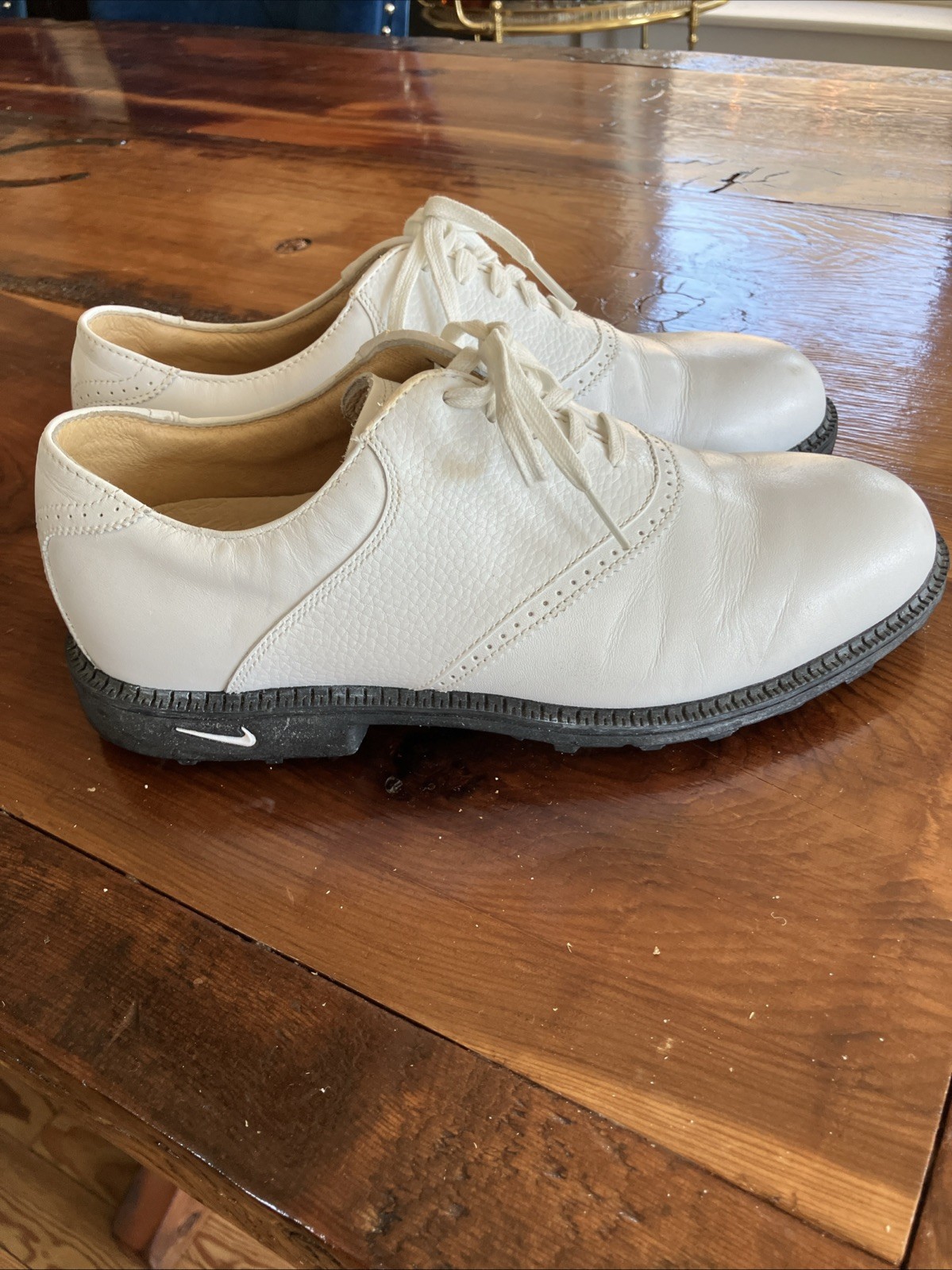 Womens Size 9 Us Style Is Bella Last In All White Colorway