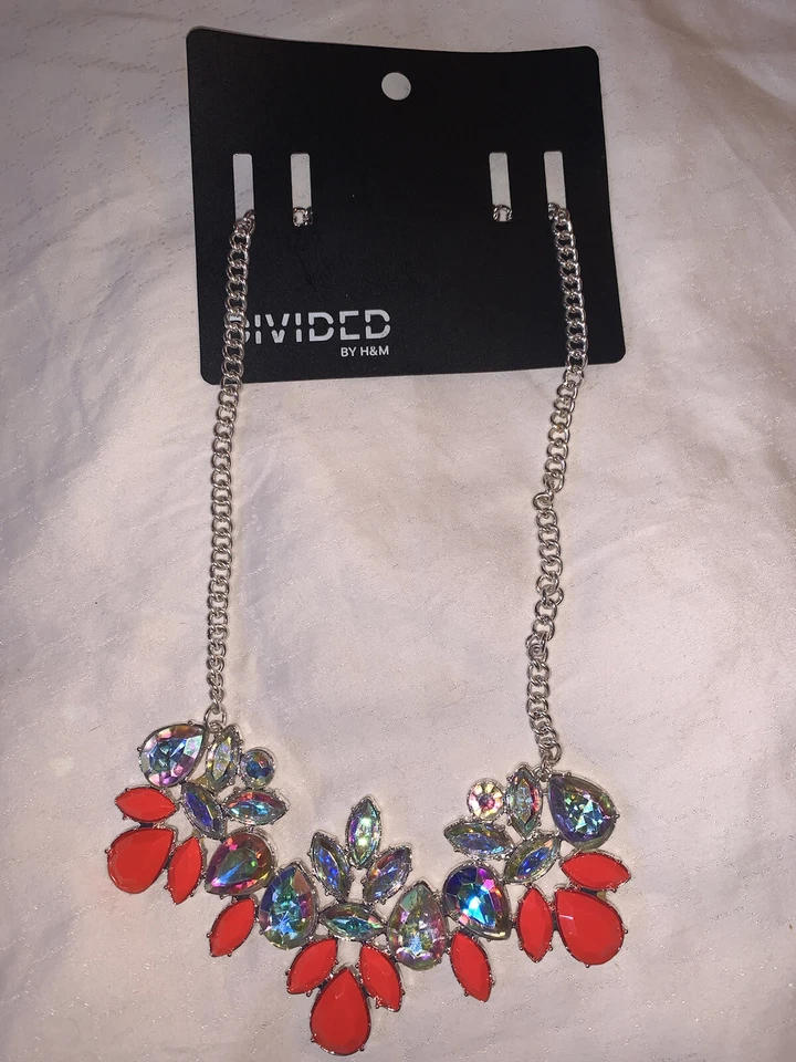 collar cristal floral dividido por H&M Foto 2 de 4
