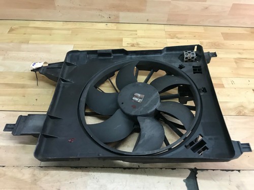 Renault Megane II CC 2.0 99 KW Kühlerlüfter Kühlerventilator 8200151464