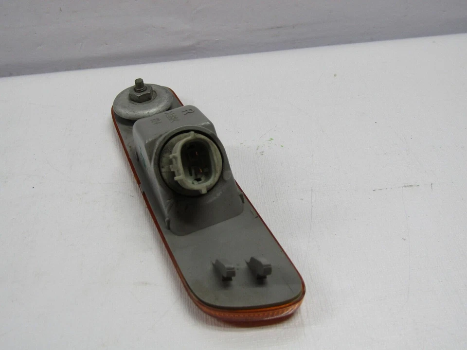 1999-2003 Lexus RX300 Right Rear Side Marker Reflector OEM - Image 4 of 4