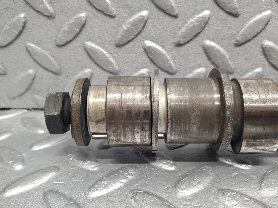 ⚙50828⚙ Mercedes-Benz W108 280SE 3.5 Camshaft Right Side 1160514701 - Image 2 of 4