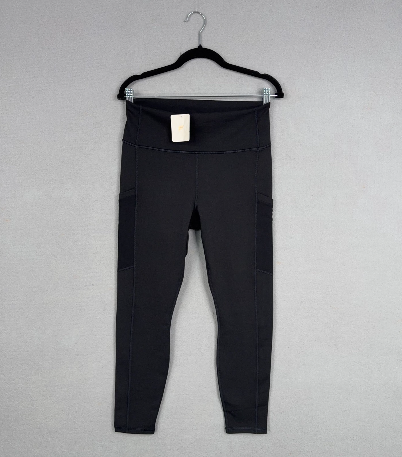 Fabletics Leggings Womens Large PowerHold High Rise On The Go Yoga Capri NWT