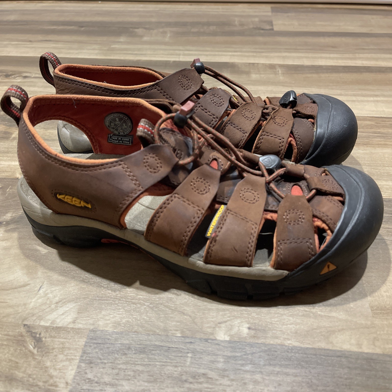 Keen Mens Newport Fisherman Brown Lace Up Comfort Shoes Size 9 1001895