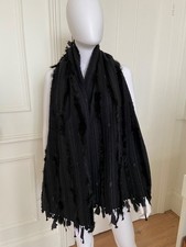 Runway AW2002 Gucci stola nera avvolgente nastro di lana frangia intrecciata