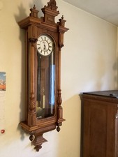 Wiener Regulator, etwa 1900-1920, Holz restauriert, Uhrwerk war in Revision.