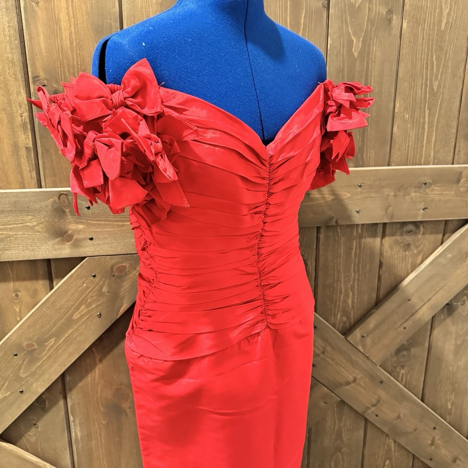 Vtg Women’s Tadashi Dress Red Size Medium Bows Formal 80’s Prom Party Ruched - Image 2 of 4