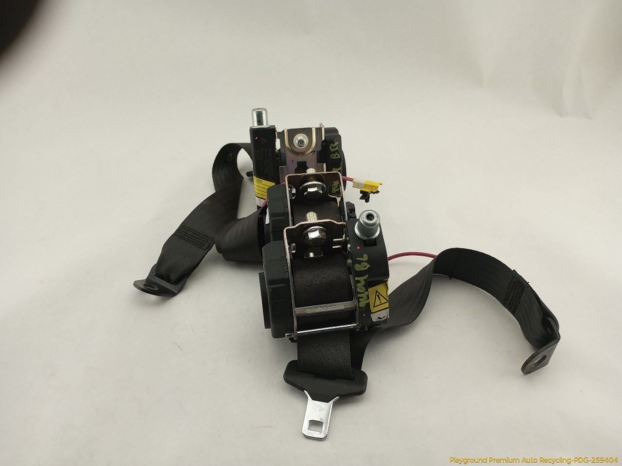 Maserati Quattroporte 2003-2008 Rear Right Seat belts Set of 3