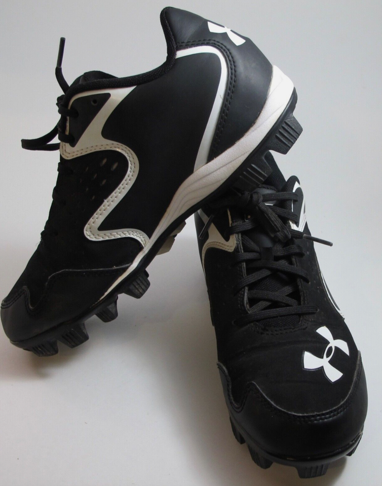 Under Armour Baseball Cleats Youth Boys 5.5Y Black/White Leadoff Low