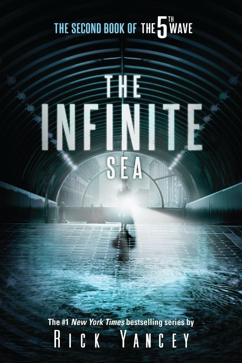 The Infinite Sea (5th Wave Book 2) - Rick Yancey, Paperback