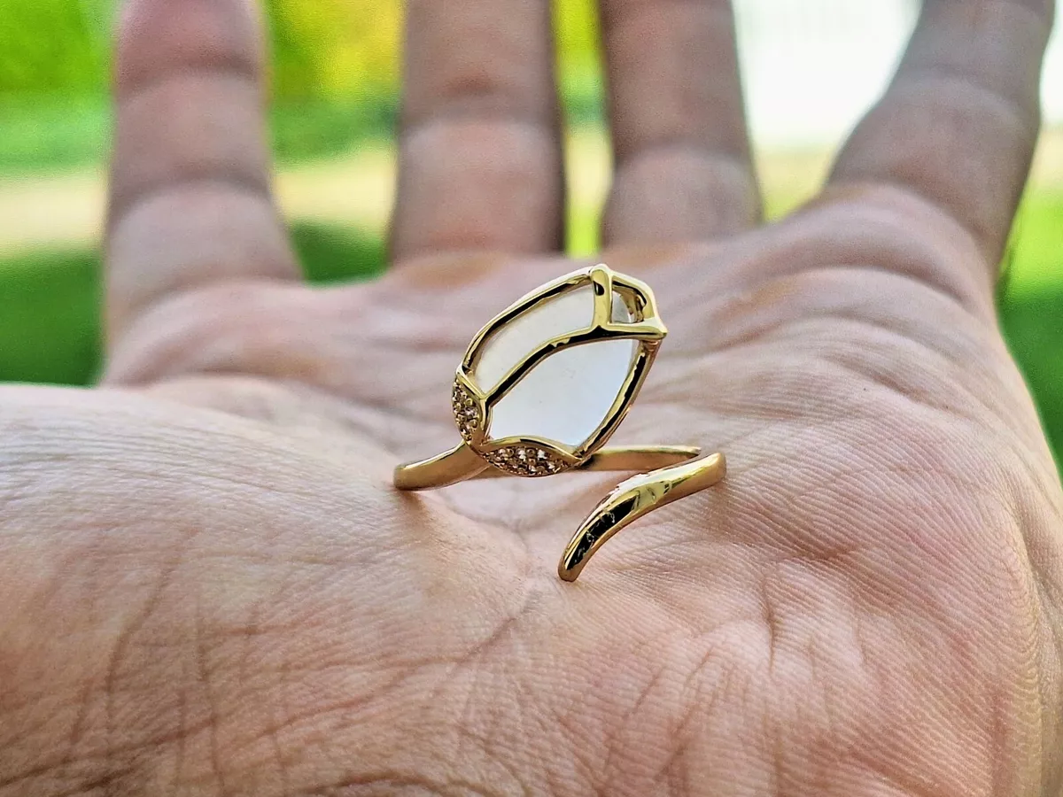 Bague femme ouverte sale