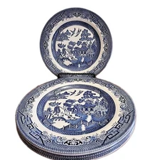 Churchill Set of 4 Blue Willow Dinner Plates Made in England 10 1/4"