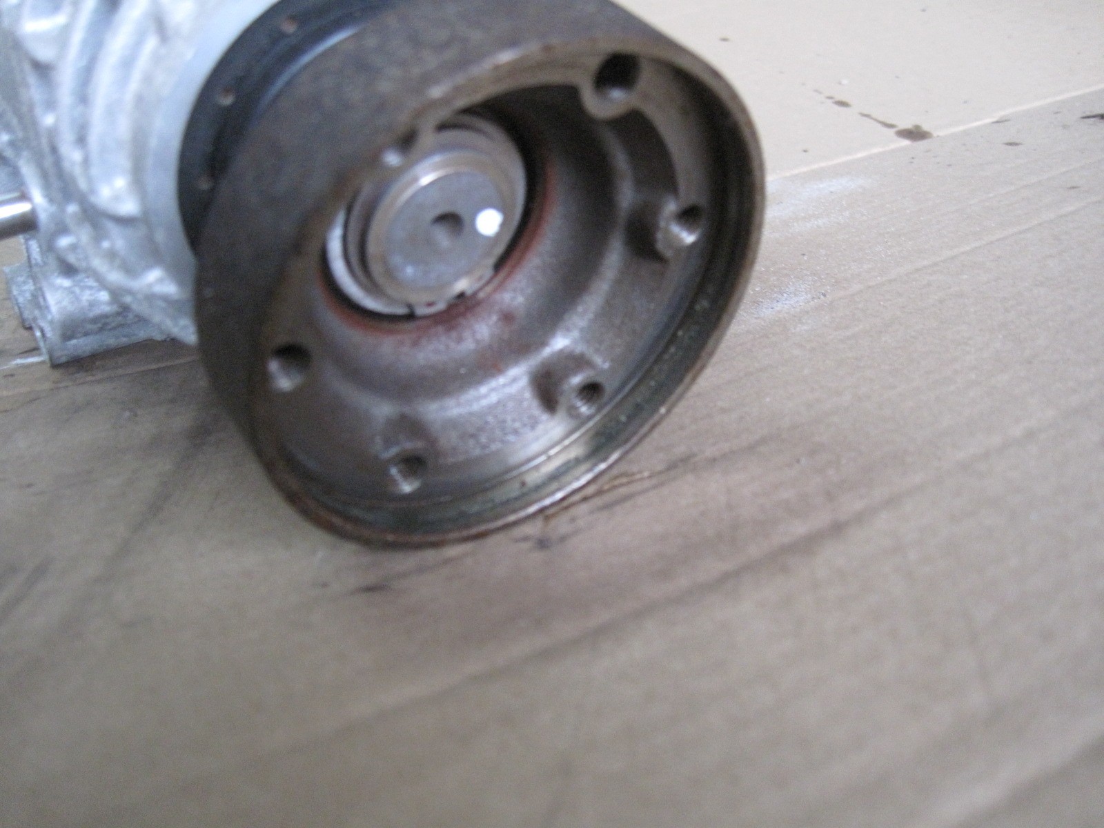 Maserati Ghibli 2015 FRONT+INNER Differential