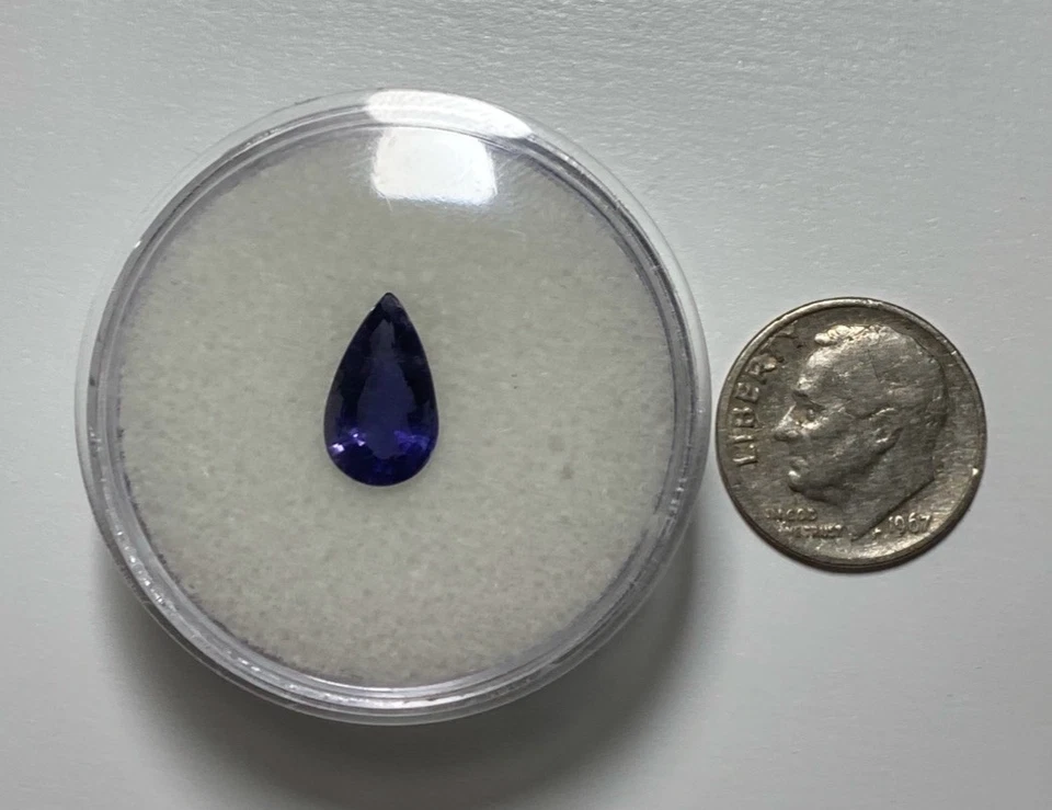 Iolita natural de 1,78 quilates. *Sin calentar* Pera. Foto 2 de 2