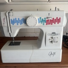Vintage Victoria 7910 Electric Household Sewing Machine, Portable Buttonhole.