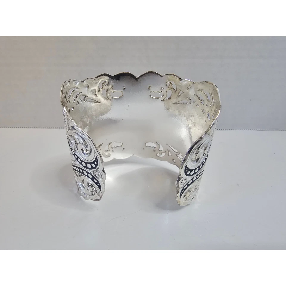 Montana Silversmiths Silver Western Cuff Bracelet Engraved Filigree Black Enamel - Image 3 of 4