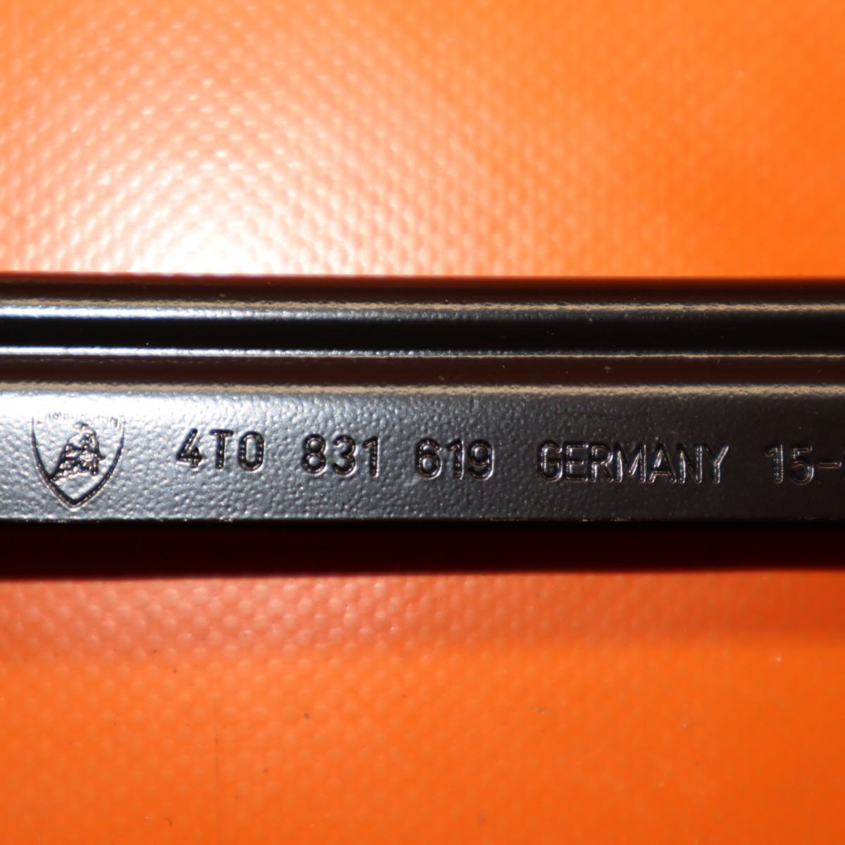 LAMBORGHINI HURACAN WINDOW GUIDE LEFT DRIVER 2016 2017 2018 2019 4T0 831 619 OEM