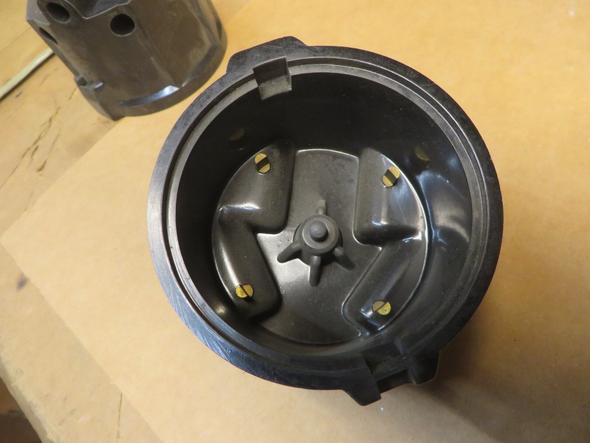 DISTRIBUTOR CAP YEC # YD210 fits OEM # 22162-13201 NISSAN
