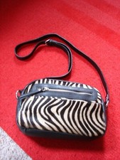 Maurizio Taiuti Italy Made Cowhide Leather Fur Crossbody Messenger Bag Purse Euc