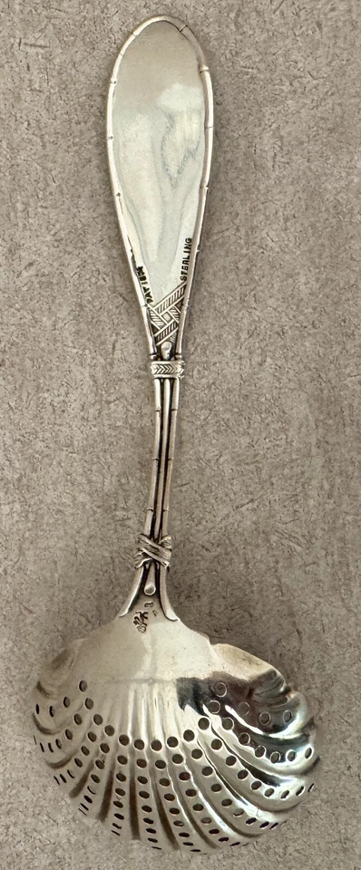 RARE STERLING WHITING AESTHETIC MOVEMENT JAPANESE OIERCED LADLE C 1875 CRISP!!! - Image 4 of 4